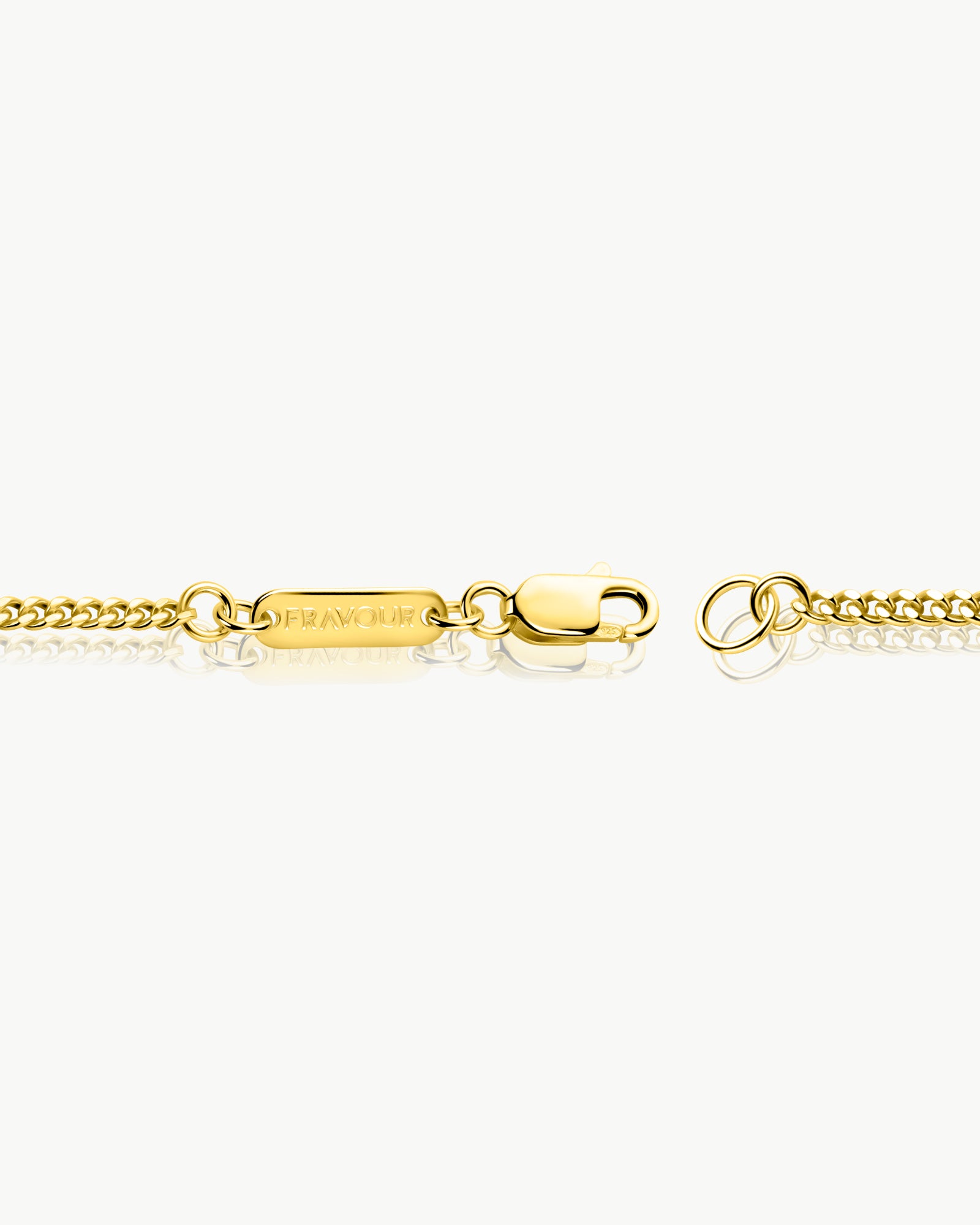 gold plated curb bracelet clasp and finishing details – Fravour
#material_14ct Gold Plated