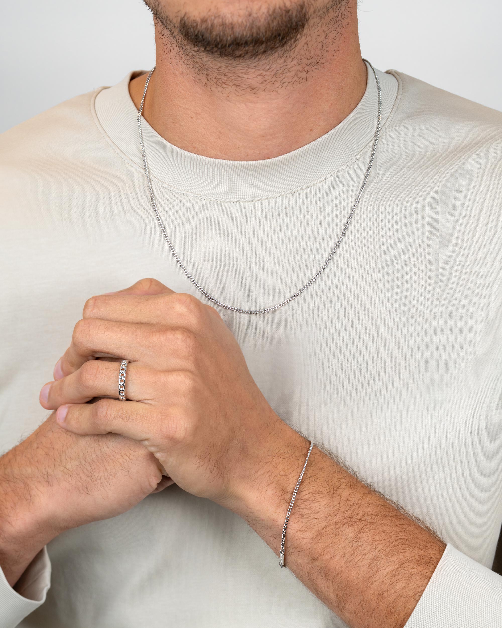 men’s sterling silver curb bracelet styled on model – Fravour
#material_925 Sterling Silver
