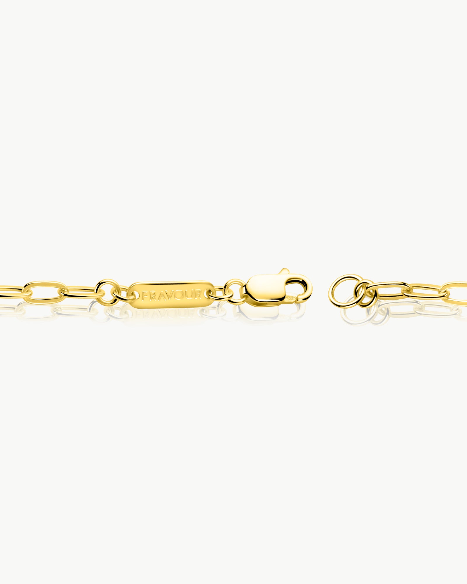 gold plated oval bracelet clasp and finishing details – Fravour
#material_14ct Gold Plated