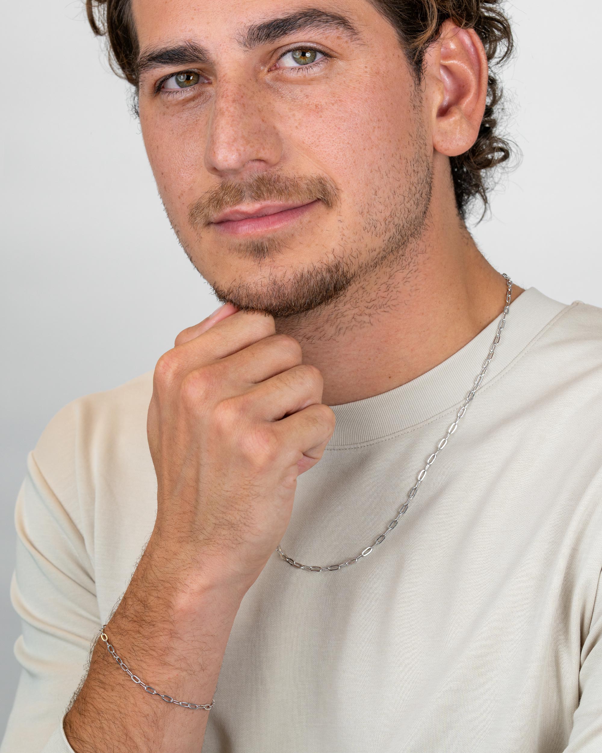 men’s sterling silver oval bracelet styled on model – Fravour
#material_925 Sterling Silver