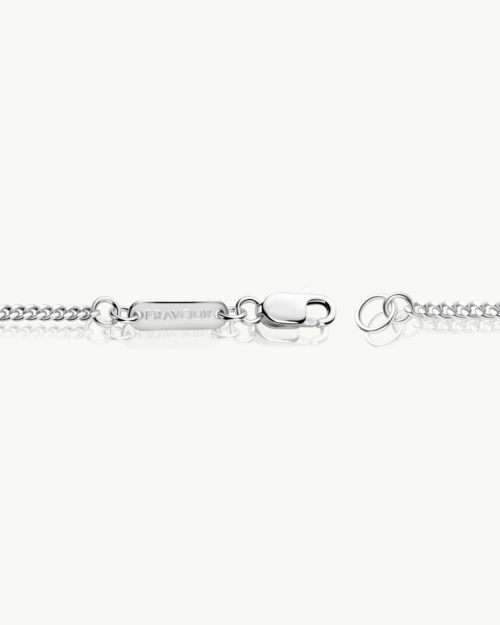 sterling silver curb bracelet clasp and finishing details – Fravour
#material_925 Sterling Silver