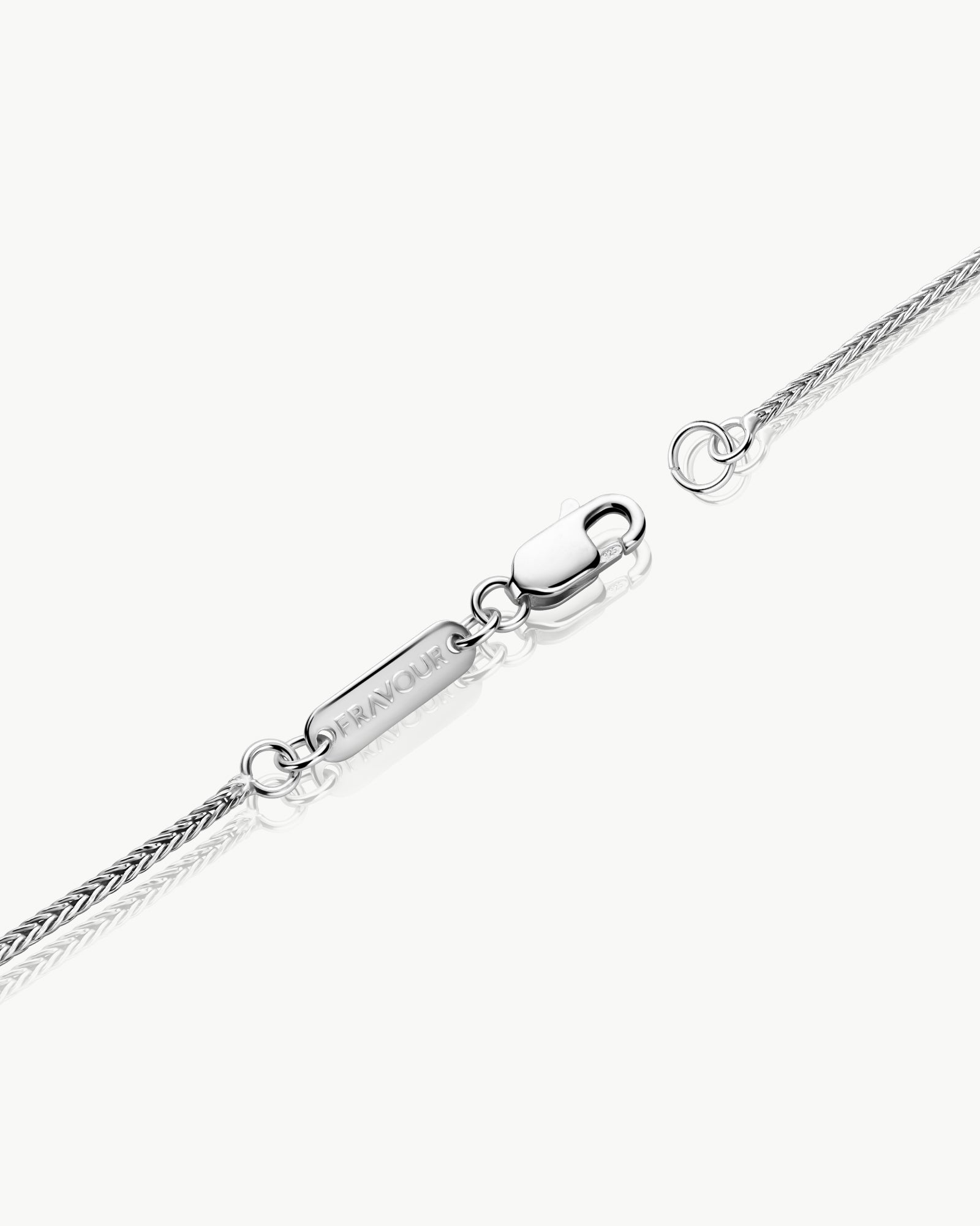 sterling silver foxtail chain clasp and finishing details – Fravour
#material_925 Sterling Silver
