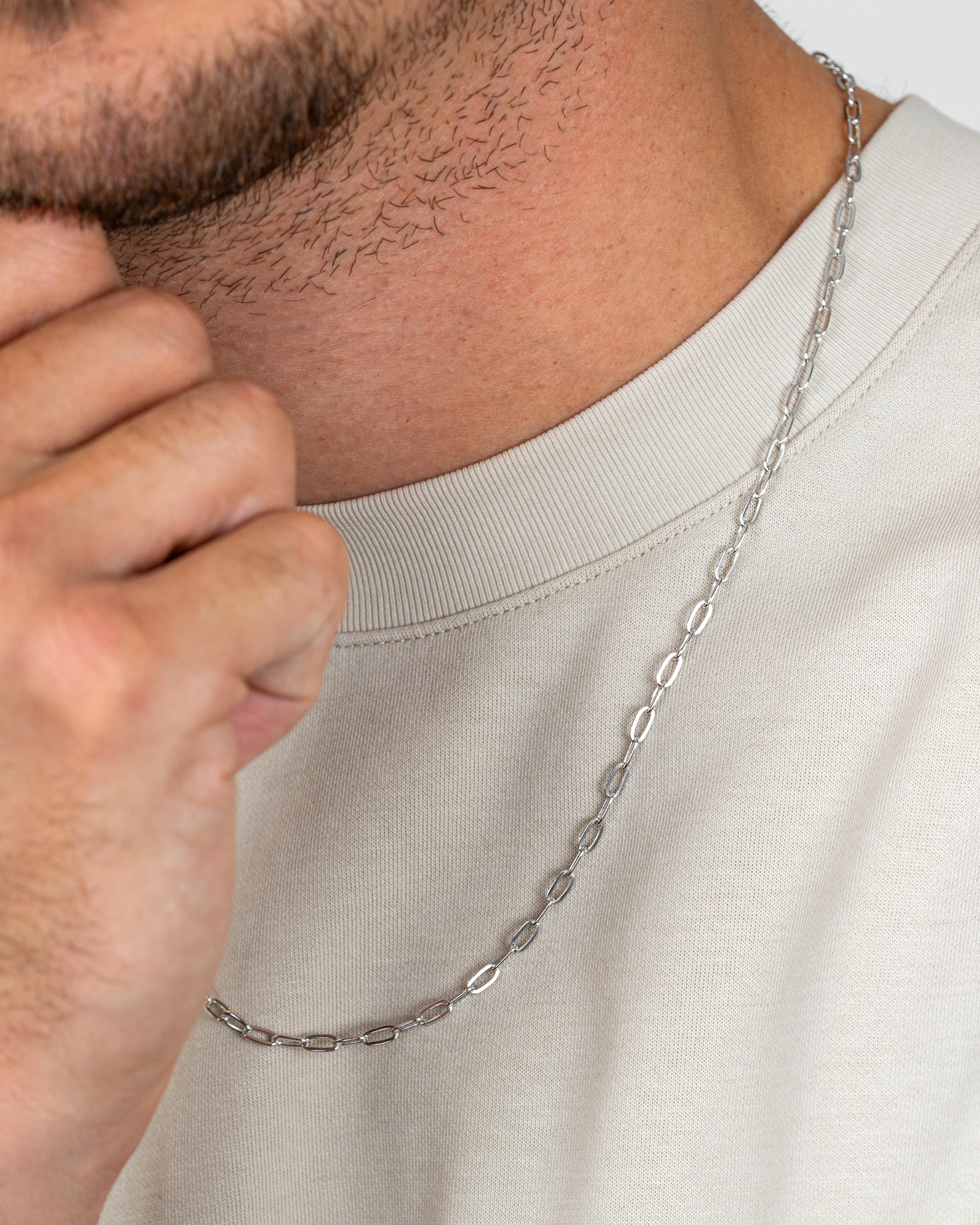 men’s sterling silver oval chain styled on model – Fravour
#material_925 Sterling Silver