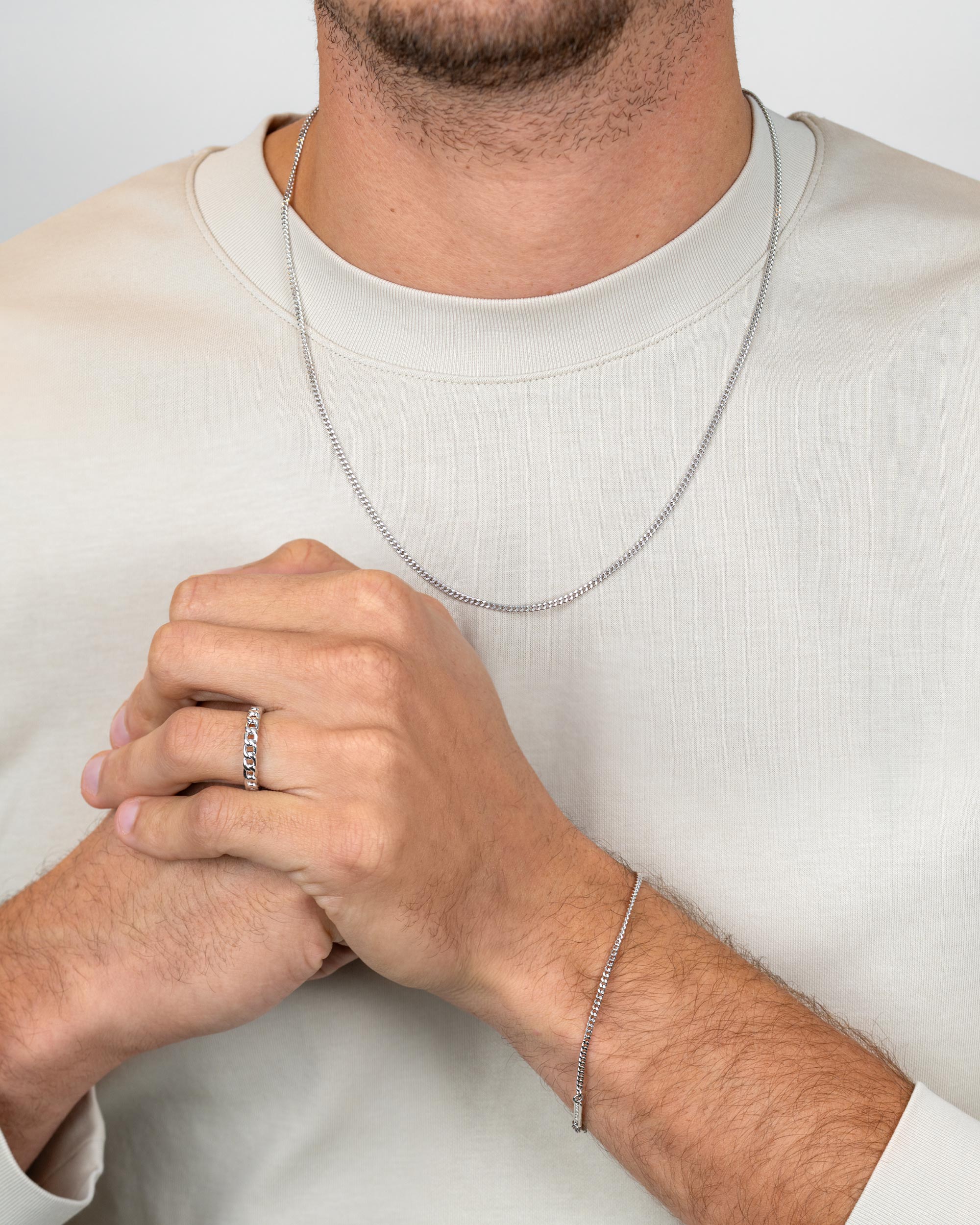 men’s curb chain necklace worn in full-body look – sterling silver – Fravour
#material_925 Sterling Silver