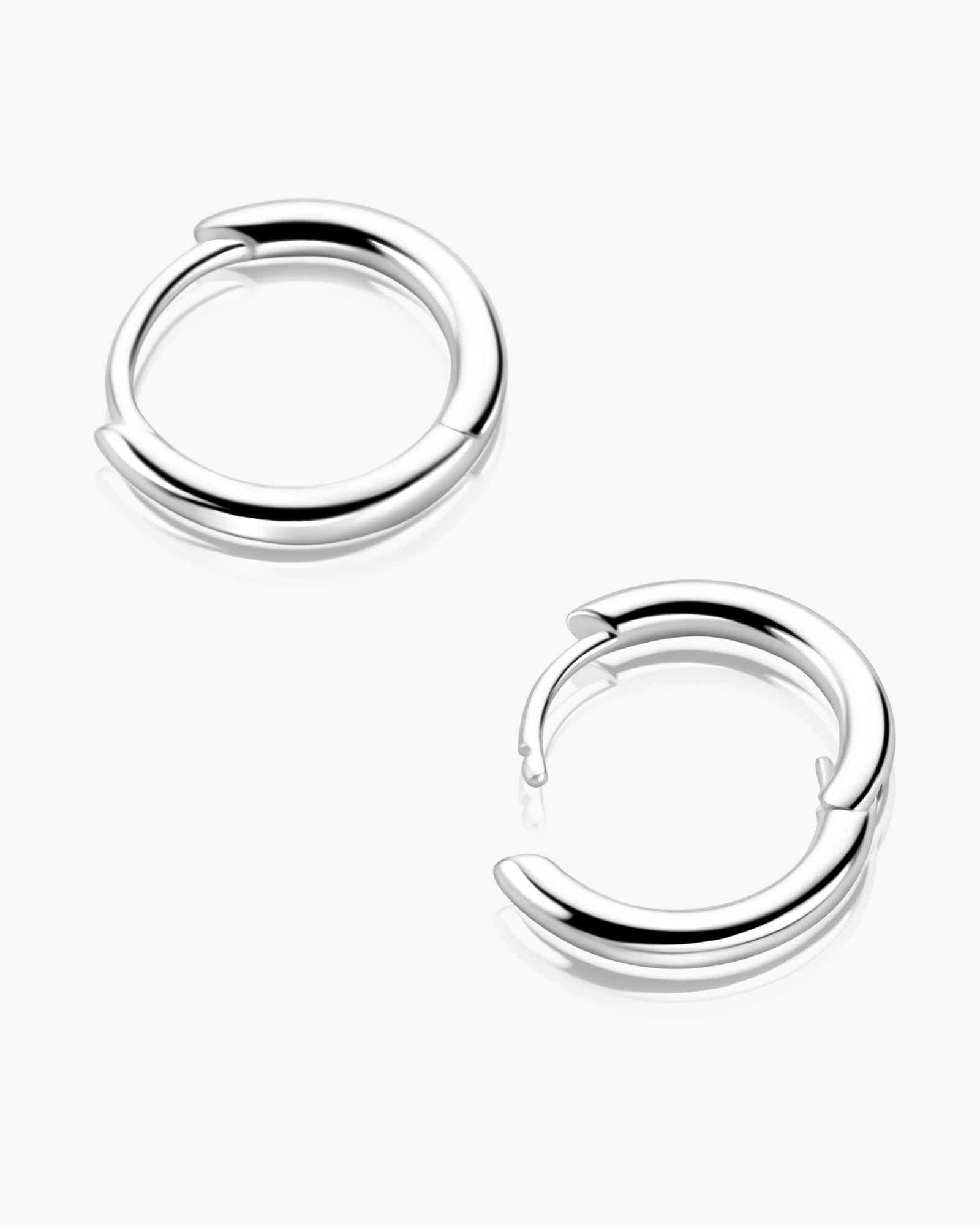medium 12mm hoop earrings angled detail sterling silver – Fravour
#material_925 Sterling Silver